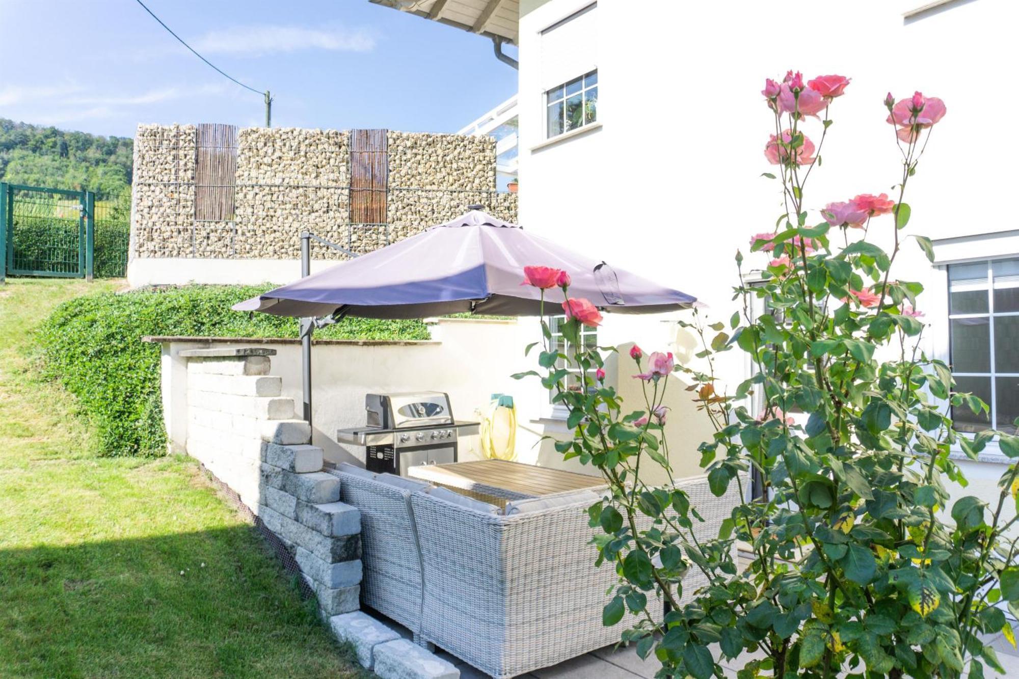 Ferienwohnung Leni ライヴェン エクステリア 写真
